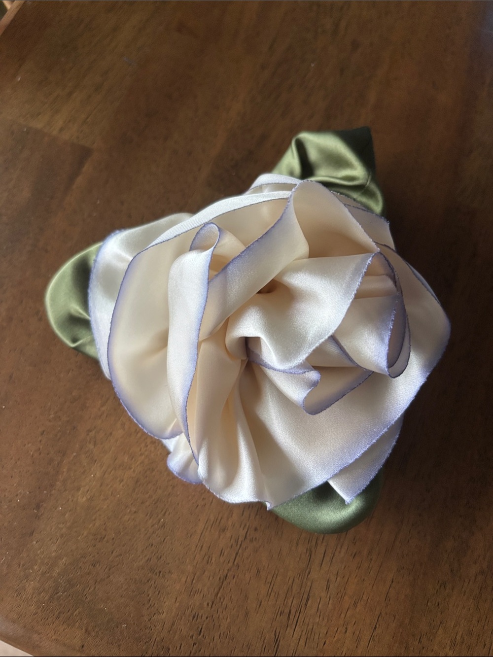 Silk Rose pin - Cream with Olive Green Leaves